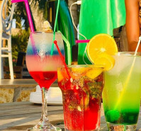 Lounge – bar